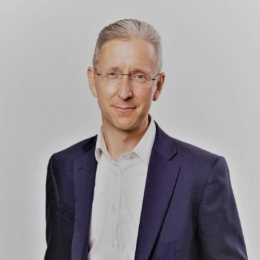 Chris Sood-Nicholls, Managing Director, Regional Development, Lloyds Corporate & Institutional