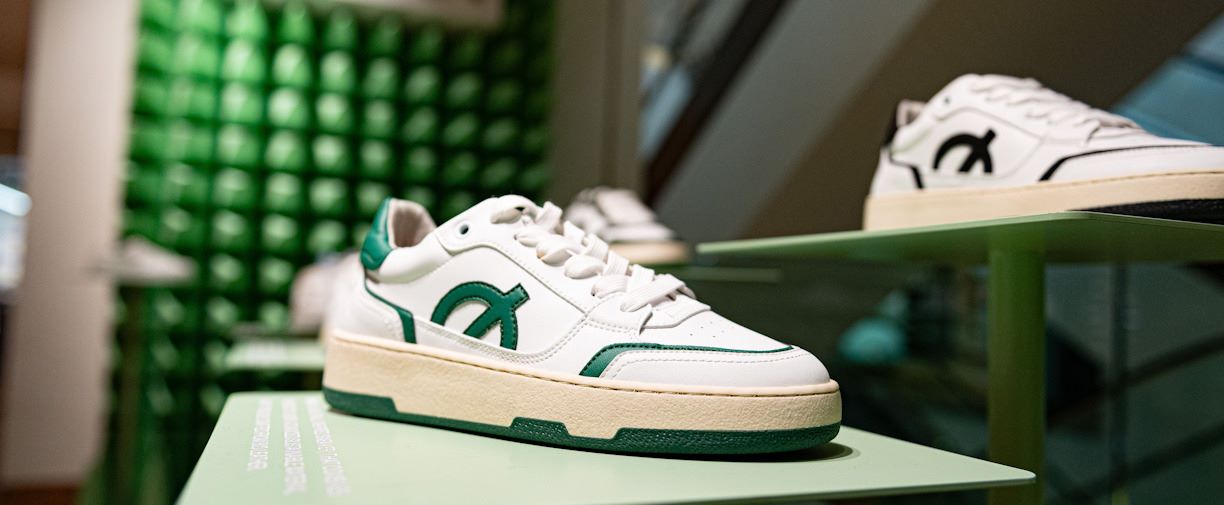 LØCI shoe