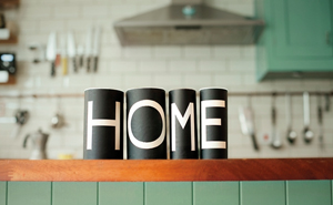 Mugs which spell out 'HOME'